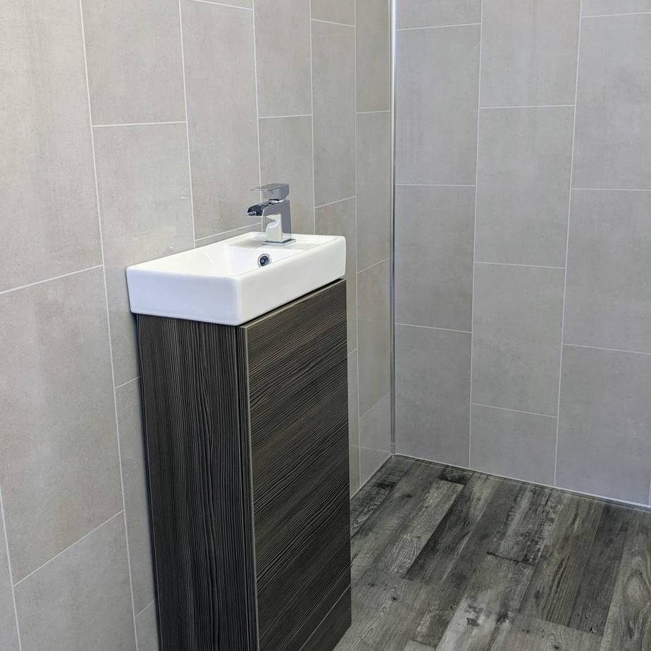 8mm Klasic Grey Tile Effect Bathroom Wall Panel 2.6M